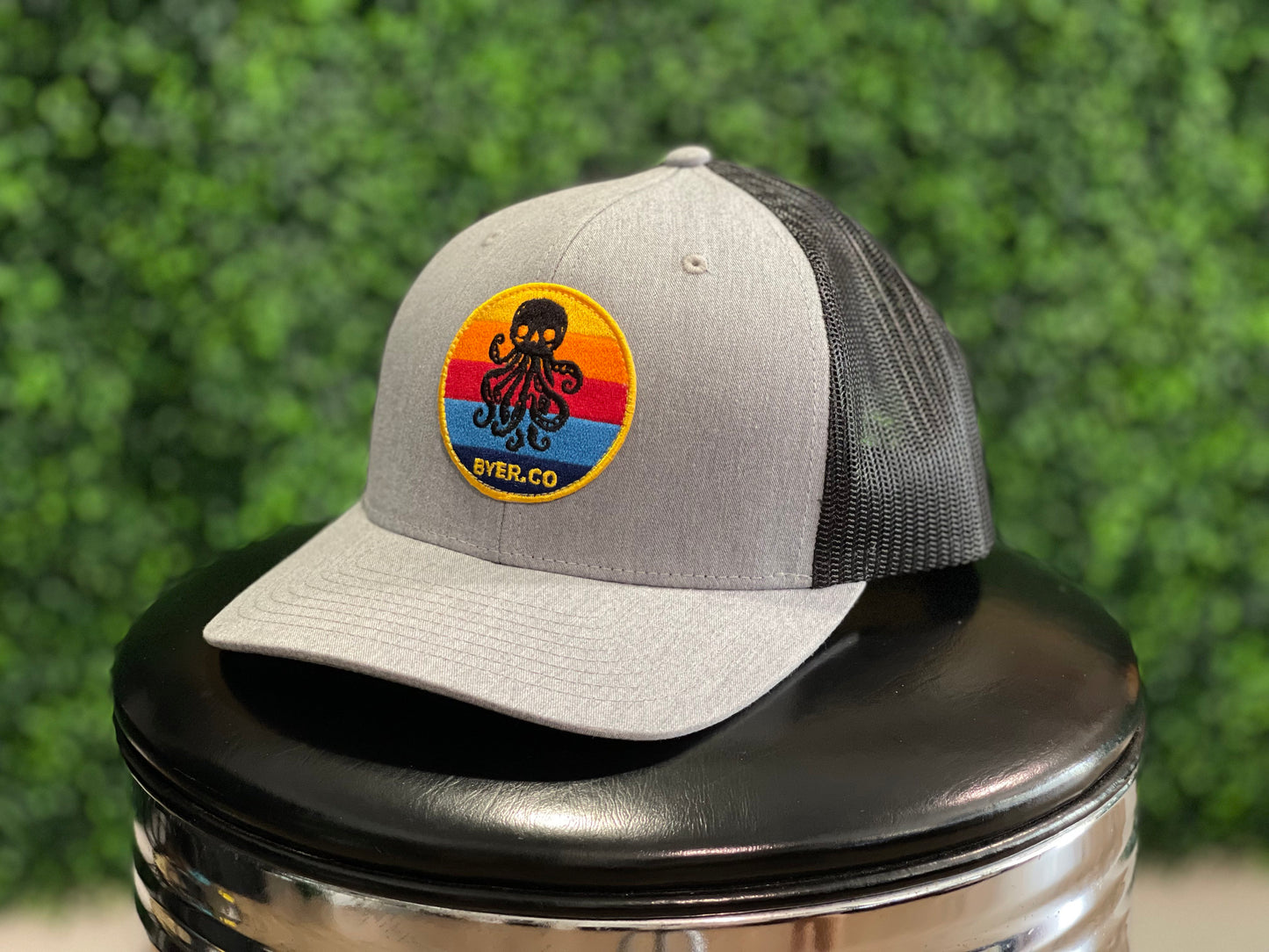 Dark Curved Trucker Kraken